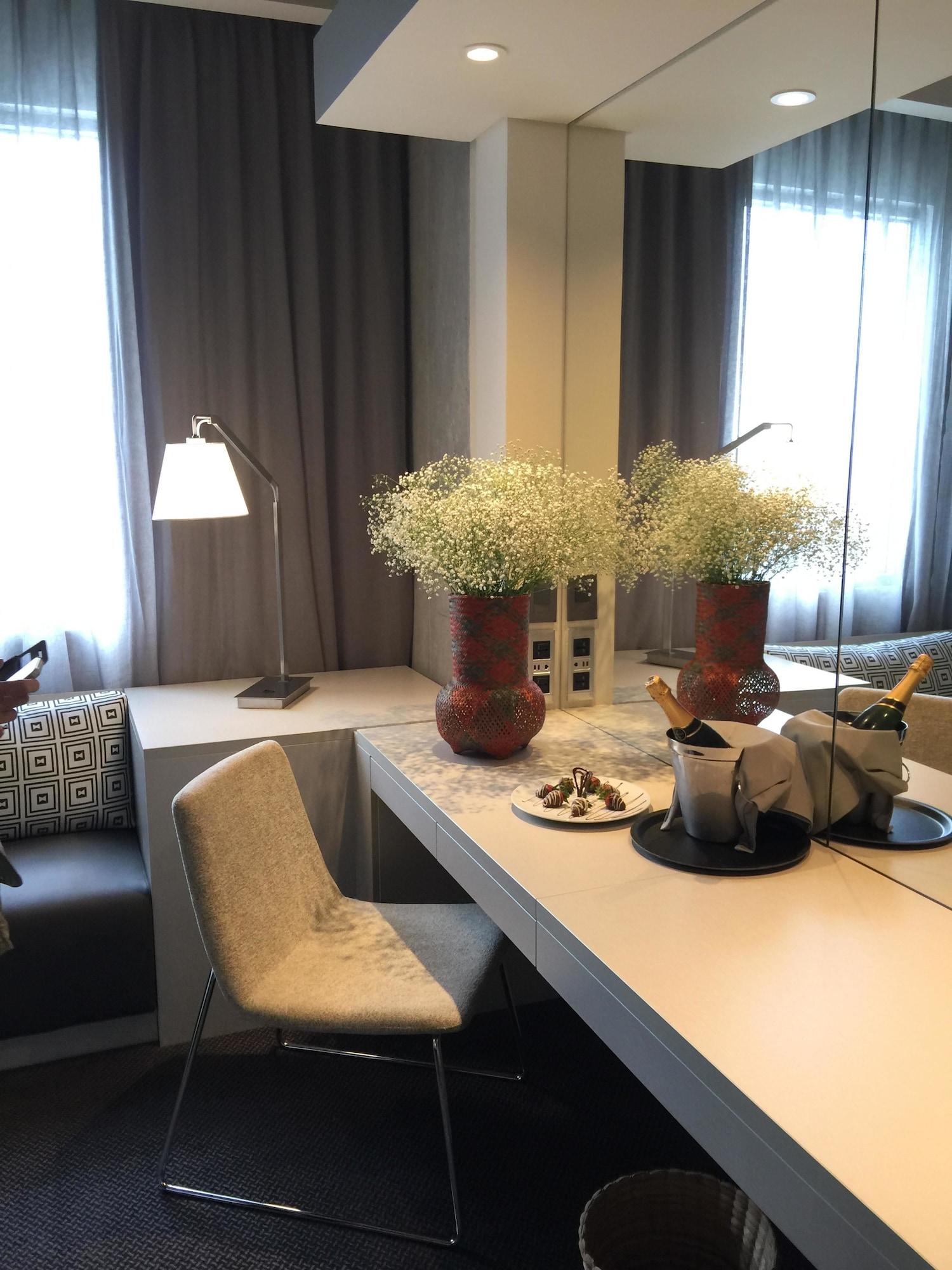 Hotel Movich Buro 51 Barranquilla  Esterno foto A room at the Mandarin Oriental, Munich
