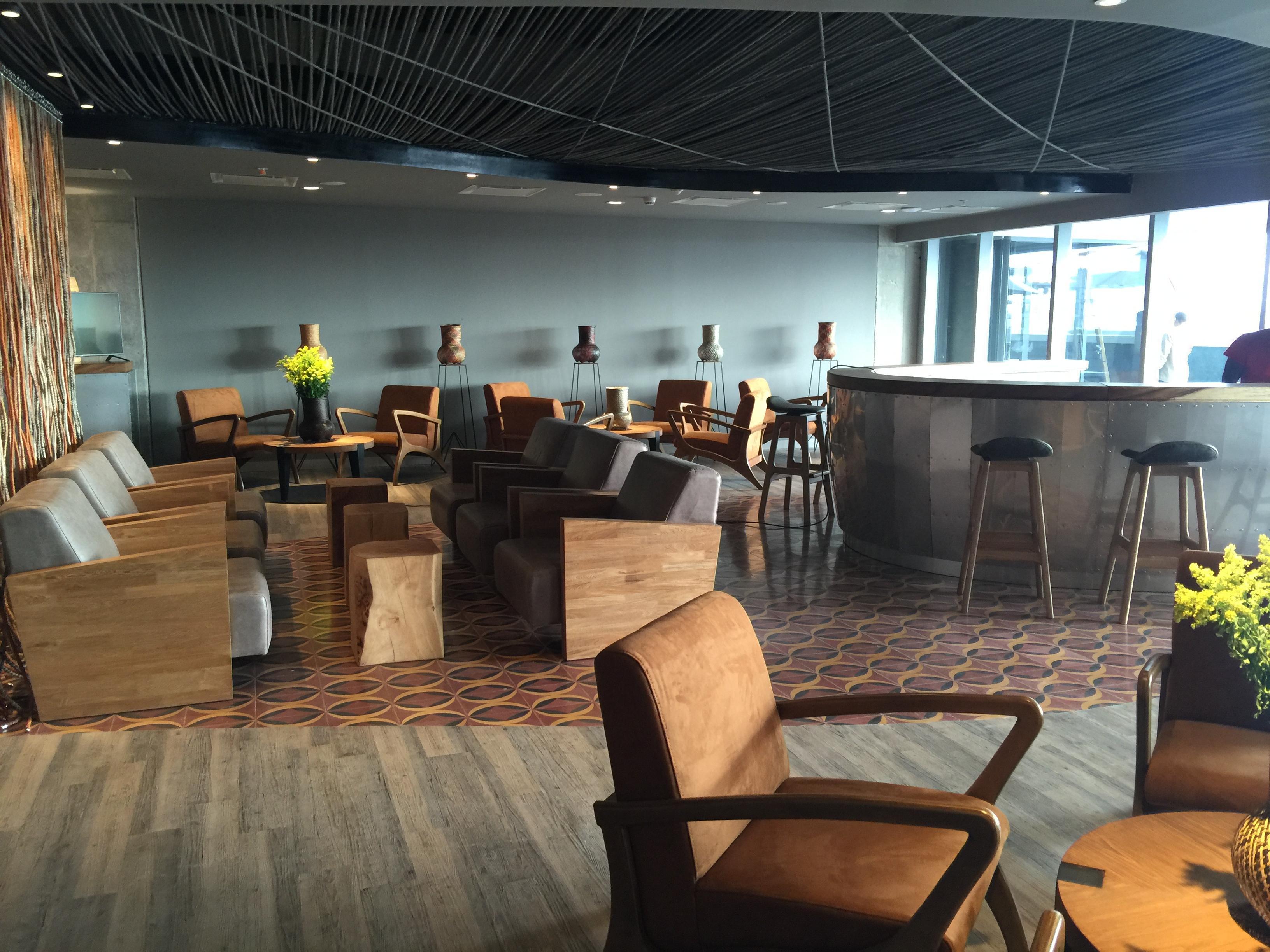 Hotel Movich Buro 51 Barranquilla  Esterno foto The lounge at the airport