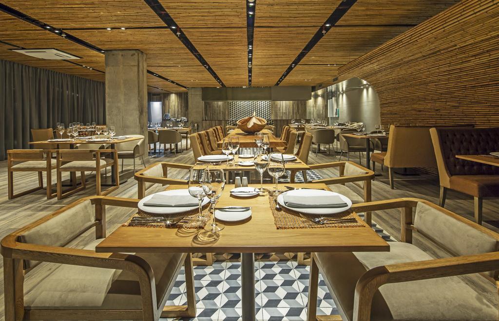 Hotel Movich Buro 51 Barranquilla  Esterno foto Interior of the restaurant